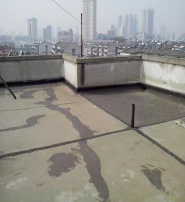 普宁漏水维修 楼顶漏水是什么原因，楼顶漏水维修方法是什么?